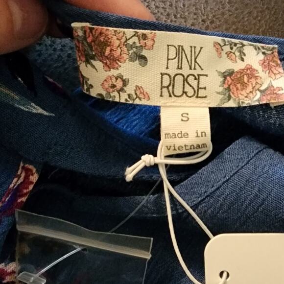 Pink Rose keyhole bell sleeve‎ mini dress size small new!!! - Picture 5 of 6